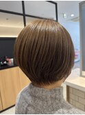 ショートボブ