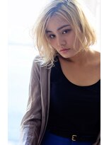 リマ(RIMA)&nbsp;【RIMA】 外国人風☆くせ毛風質感のミディアムボブ