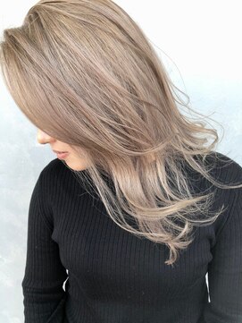 へアメイクワンプラス 四日市(HAIR MAKE ONEplus) ホワイトベージュ