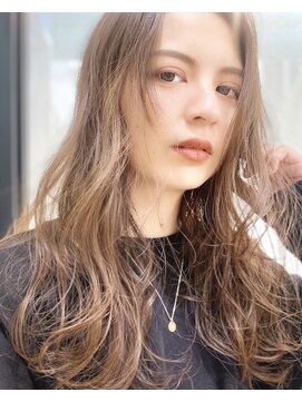 ヘアーメイクオズ(hair make O/S) 【KON】ナチュラルベージュハイレイヤーロング_ピンクベージュ