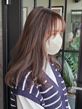 メゾン アヴァロ(Maison Avallo) 透明感のあるアッシュカラー