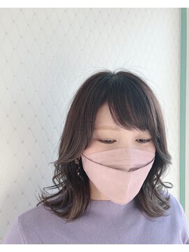 アップ(UP) 小顔ヘア