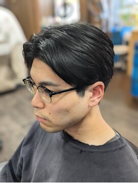 グラスヒビキ ナチュラルセンターパート×ツーブロック