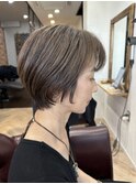 スッキリショート×白髪ぼかしハイライト