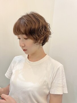 エン(en,) ショートパーマ.ショートボブ.ハンサムショートニュアンスパーマ