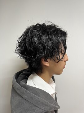 イッヒ 茅ヶ崎(IHHI) 大人こなれショートウルフ”