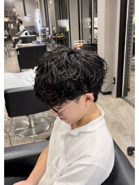 オーラ(AuRa) ワンカールシャドウパーマ