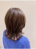 大人女性の外ハネ×ミディアムレイヤー
