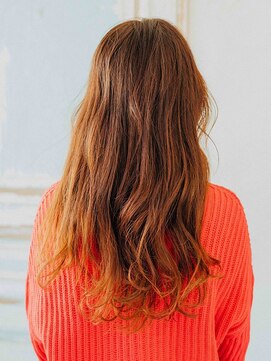 プロデュース 古淵店(Produce) センターパートのウェーブロング【古淵/相模原/町田】