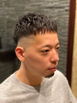 プレミアムバーバー 目黒店(PREMIUM BARBER produce by HIRO GINZA) 外国人風クセフェード×グロップスタイル