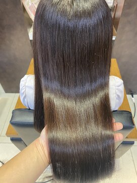 フォルテ 草薙店 ツヤ出しトリートメントで見た目からチェンジ