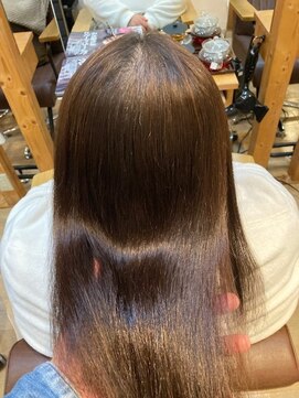 グランバイ アトリエドングリ(Grand × AtlierDonguri) お客様髪質改善データ998（酸性縮毛矯正）