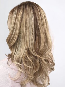 ダイアモンズ(DIAMONDS) 外国人風バレイヤージュカラー