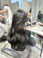 アクション 心斎橋店(ACTION)&nbsp;20代30代レイヤーカット　顔まわりカット　アッシュグレー