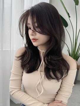 リス バイ ソヨン(Lis by SOYON) デザインカラー/韓国/レイヤーカット/かきあげ前髪/こなれミディ