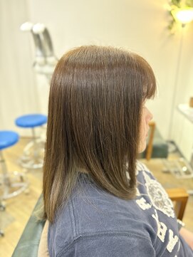 ビィーワンイースト(Be 1 EAST) セミロングカット