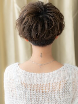 カバーヘア ブリス 志木南口駅前店(COVER HAIR bliss) 大人ガーリー小顔プードルパーマ刈り上げショートA8志木30代40代