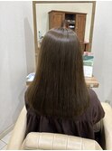オリーブベージュ　透明感カラー