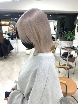 ムク 新宿(muc) ホワイトブロンド　新宿