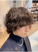 センターパートツイストスパイラルパーマメンズマッシュパーマ