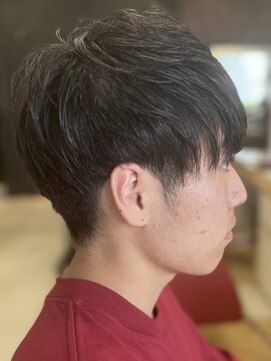 ヘアークリアー 春日部 メンズ前髪ストレート×ツーブロックスタイル/トップふんわり