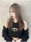 レイヤーカット×ミルクティーベージュ