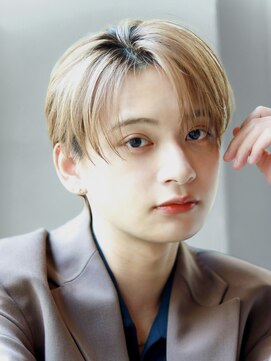 オーシャントーキョー サニー 原宿(OCEAN TOKYO Sunny) ハイトーンカラーフェザーパーマニュアンスパーマセンターパート