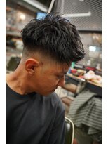 フォーコーナーズカットショップスリーセント 栄(FourCornersCutShop 3/cent)&nbsp;フェードショート