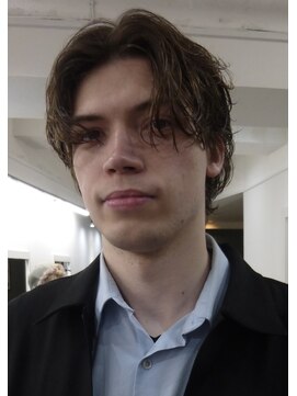 ガレージ バイ グリーン 原宿 表参道(Garage by green) 【HYUGA】無造作センターパート