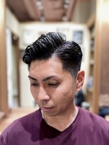 フォーコーナーズ(Four Corners) 大人スキンフェードツーブロック刈り上げマンバン30代40代