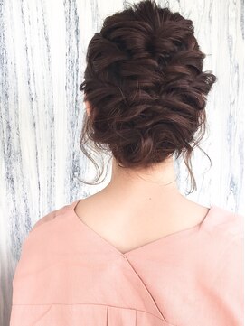 ランベリー(LANVERY) 【LANVERY】大人可愛いゆるアレンジ【表参道】