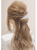 ヘアサロン トラヴィス(hair salon Travis)&nbsp;編み込みハーフアップアレンジ