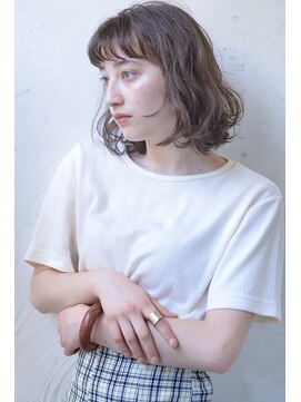 ロイジー(roijir) roijirイルミナインナーカラーxスパイラルxセンシュアルショート