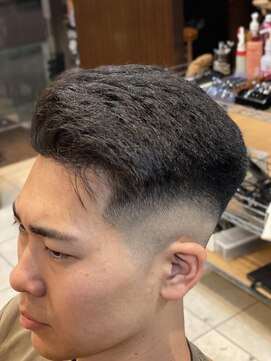 ヘアーモードキクチ 神田日銀通り店 神田フェード