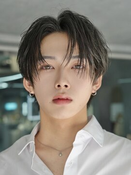 フィフス トウキョウ (fifth TOKYO) こぼれる前髪センターパート