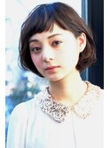 ショートバングのゆるふわボブ