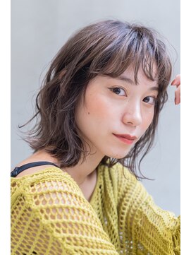 ケイト(kate) kate大宮　ラベージュ波ウェーブ