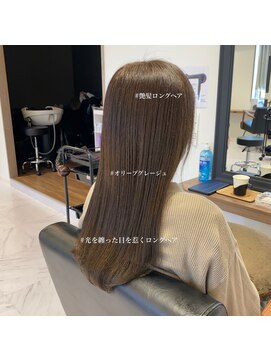 ピアーネ(PIANE) 栄養補給型髪質改善Aujua使用うるつやロングヘア