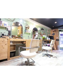 マンツーマン施術のプライベートサロン◎駅近なのも嬉しい！初めての方もリラックスできる空間です♪