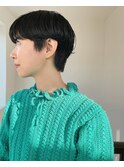 ショートカット　タイト　マッシュショート　黒髪ショート