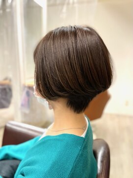 アンプリュス リアン(1+ Unplus lien) 前下がりボブアッシュブラウン/大人ボブ/グラデーションボブ