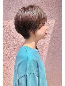 アデプト 綾瀬店(adept) 20代30代丸みコンパクトショート/前下がりショート