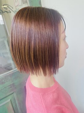 ペルルヘアー(Perlehair) フラットボブ