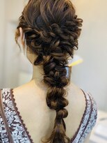 クーポラ(Cupola) 二次会パーティ編み込みヘアアレンジ♪