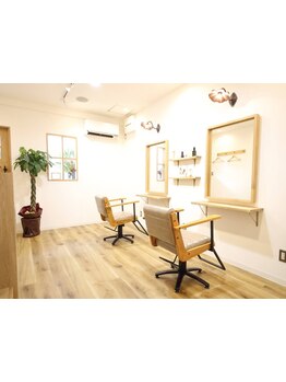 【住之江公園駅徒歩3分】女性スタイリストなので髪の悩みも相談しやすく居心地の良い空間で癒しを♪