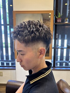 アンサー(answer) スパイキーパーマ×フェードカット