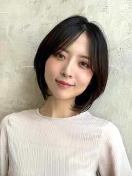 アフロート ルヴア(AFLOAT RUVUA) 『岩田莉奈』40代50代お洒落な白髪染ショートボブ新宿ケアカラー