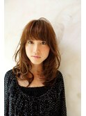 毛先に内巻きパーマで女性らしい雰囲気に