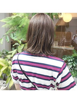 ツバメ ヘアー(TSUBAME HAIR) オリーブベージュ×ロブ