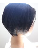 前下がりショートボブ 